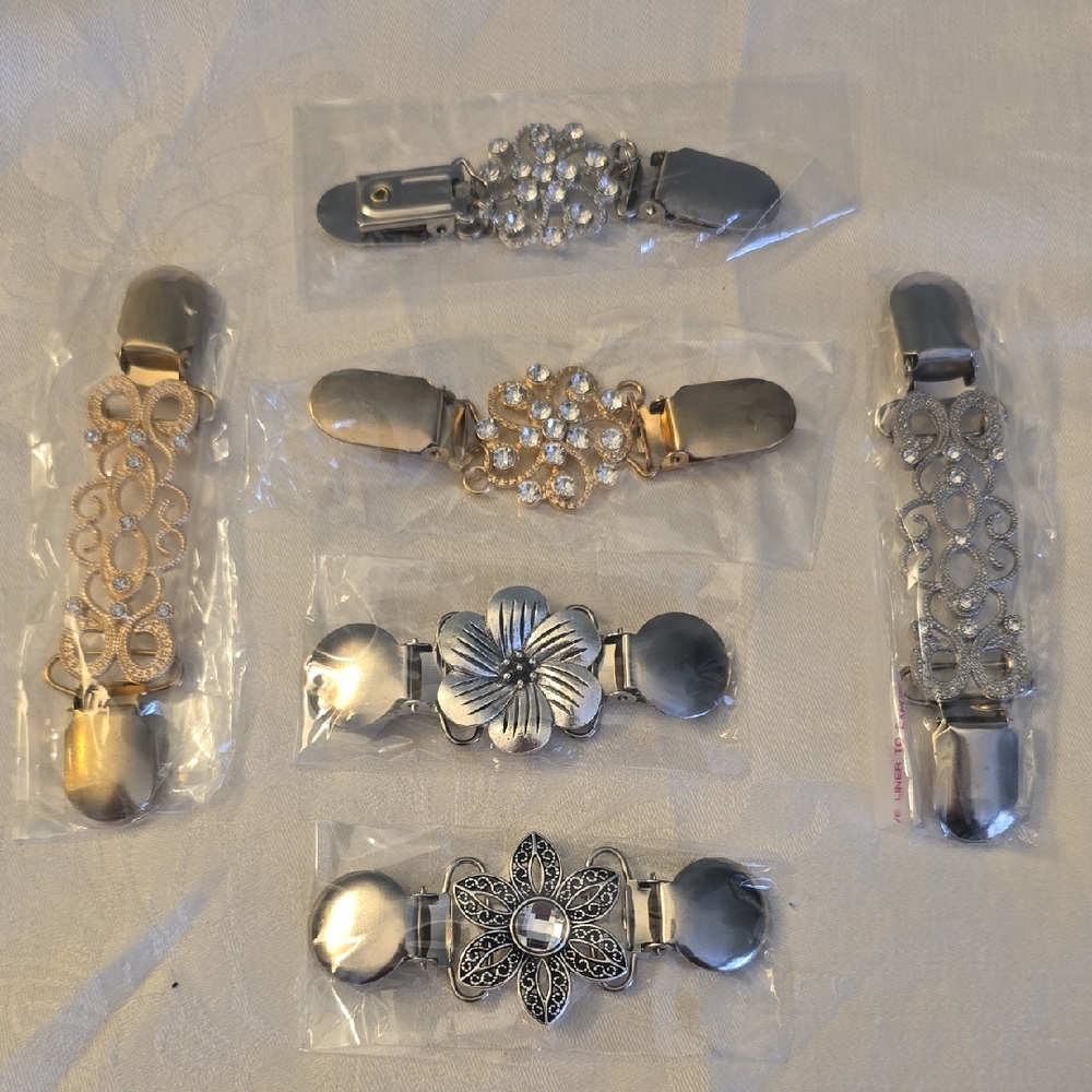 Atarasia 6pc Retro Sweater Clips For Cardigans Silver & Gold New